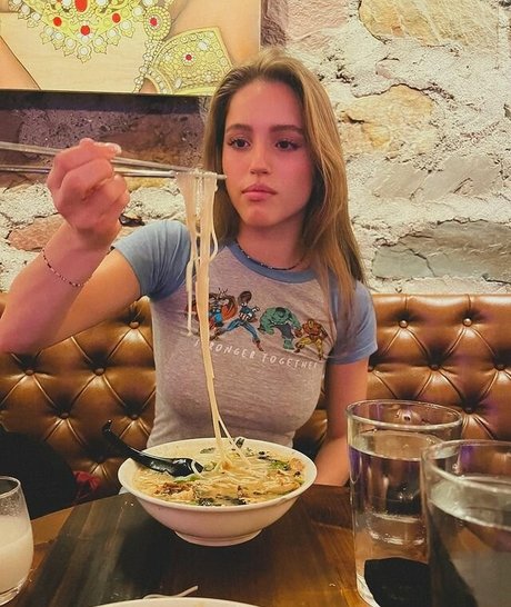 Sylvia Snyders エロティックなスター 写真