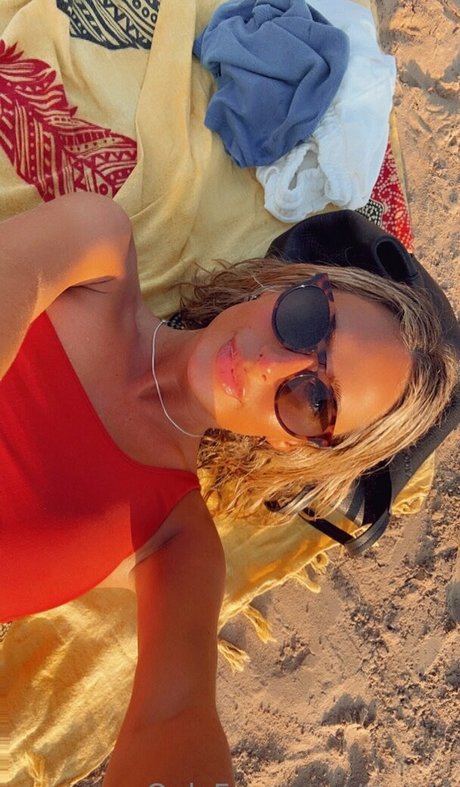 tina ts ポルノモデル 写真