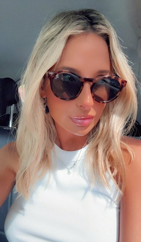 tina ts ポルノスター パーフェクト 写真