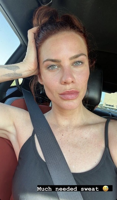 ストリッパーオンリーファンズ 無料ヌード 写真