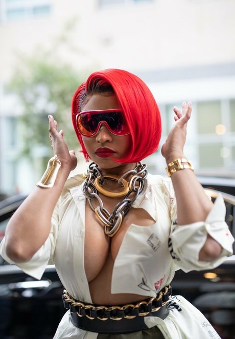 Nicki Minaj ホットスター 画像