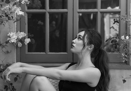 トランスティーンオンリーファンズ 美しいxxx 画像