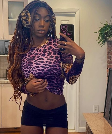 Majormommyissues セクシーなスター 写真