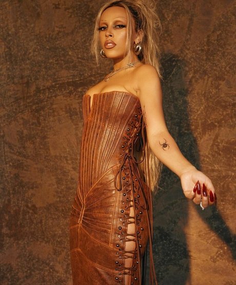 JOIティーンオンリーファンズ xxx ギャラリー