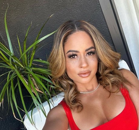 Kayla Braxton ヌードモデル 画像