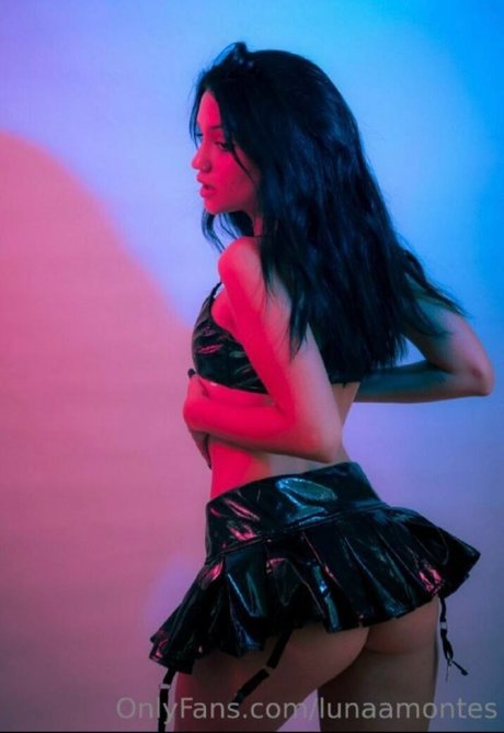 コスプレ ヘンタイ オンリーファンズ ポルノ 画像