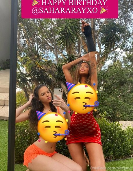 alexjanai トップスター 写真