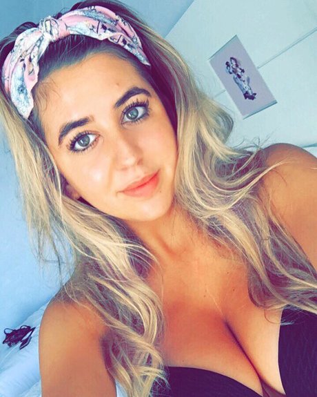 Katie Teresi エロティックなスター 写真