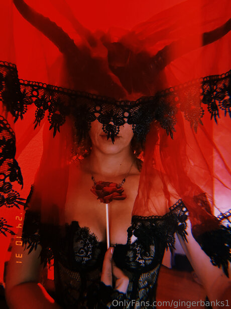 巨乳ラテン系オンリーファンズ ホット裸 写真