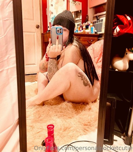personalpocketcutie ポルノスター 裸 写真
