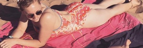 Katy Yardley ポルノモデル 画像