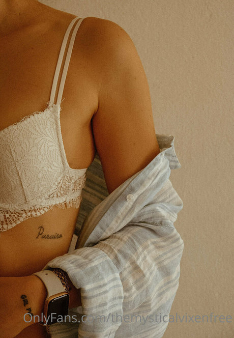 themysticalvixenxclusive 美しいモデル 写真