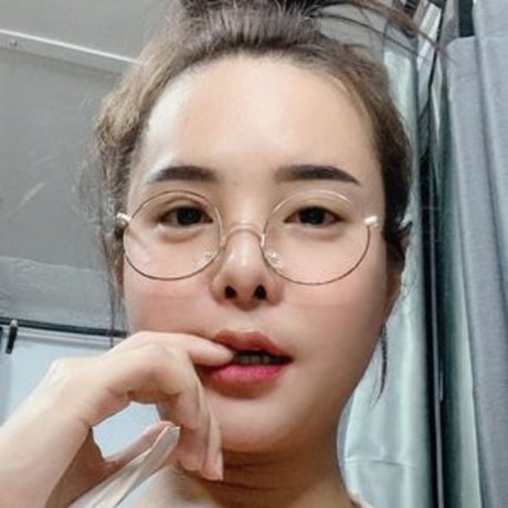 yoshithunchanok 完璧なモデル 写真