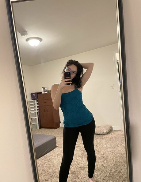 巨乳ソロオンリーファンズ HD 写真