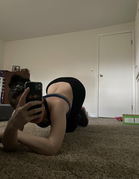 ghostlygothx 女優 写真