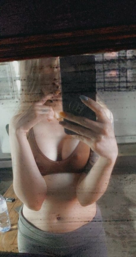 blamevalerie アートモデル 写真