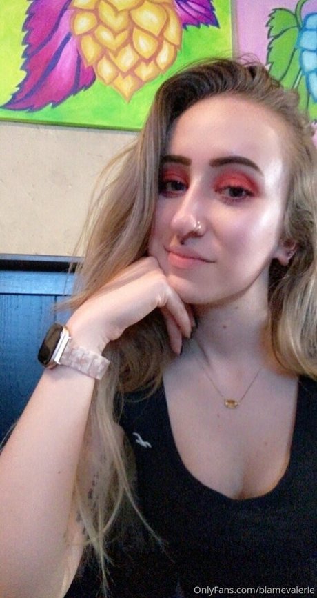 blamevalerie 高品質モデル 写真