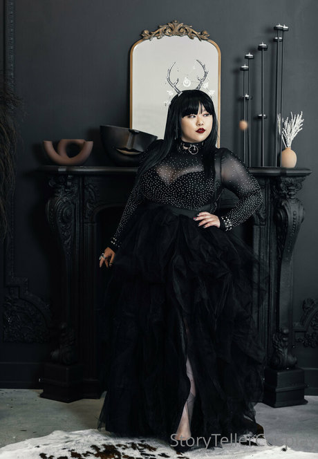 白いランジェリーオンリーファンズ ホット裸 ギャラリー