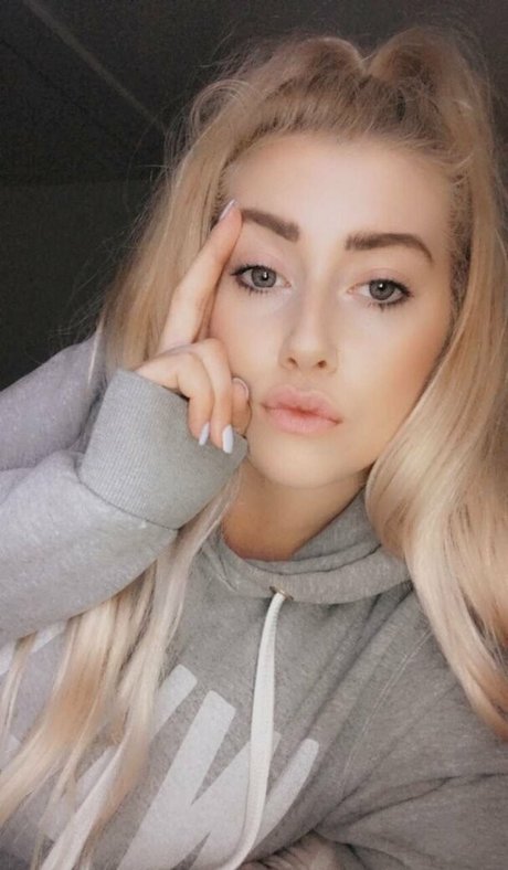 piperandbearded トップ女優 写真