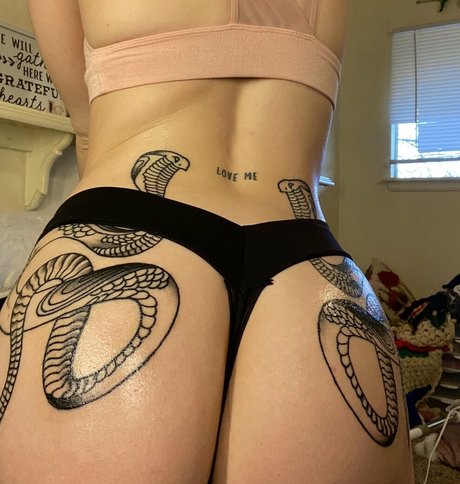 yung cakee セックスポルノスター 写真