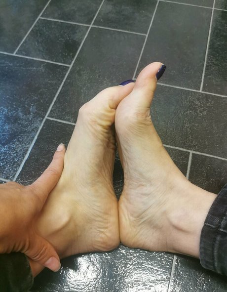 kaybeesfeets ポルノスター 無料 写真