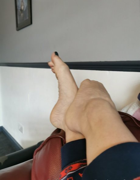 kaybeesfeets ポルノスター 裸 画像