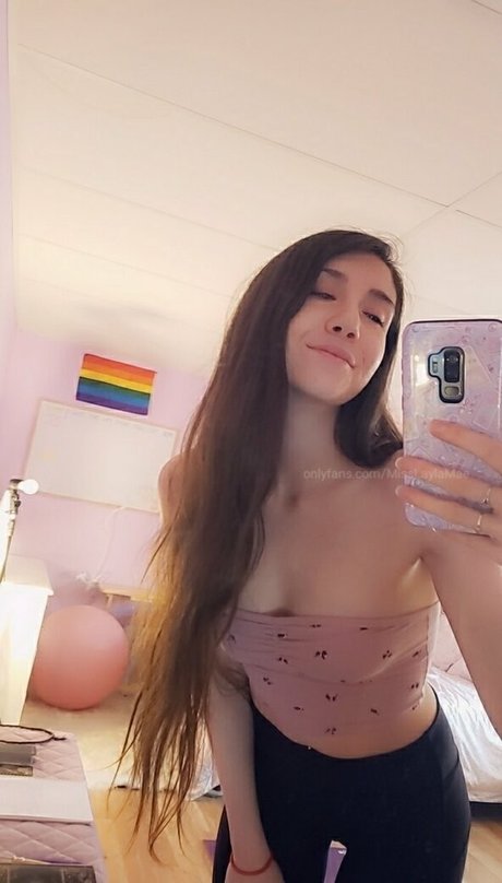 ポッグセルフィーオンリーファン エロチック 写真