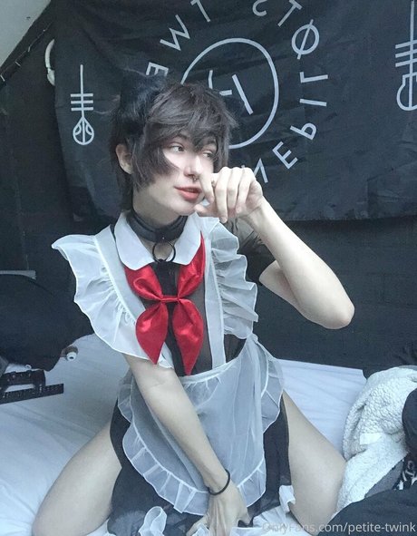 ポルノスターオンリーファンズ セクシー 写真