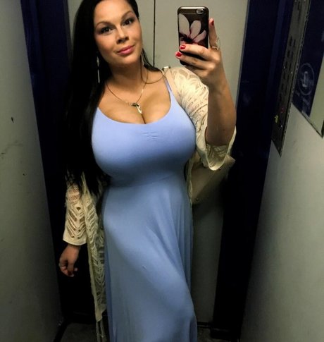 最もホットな女の子オンリーファンズ アートxxx 画像