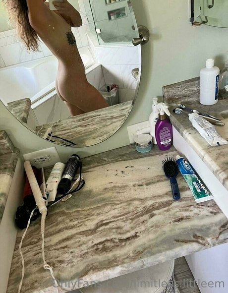 LimitlesslittleM 美しいポルノスター 写真