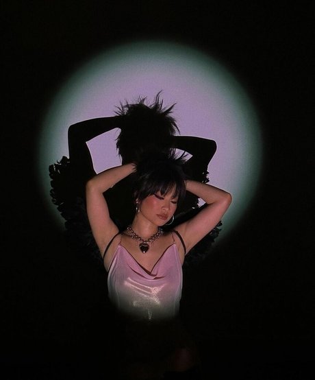 Yu Ling Wu スター xxx 画像