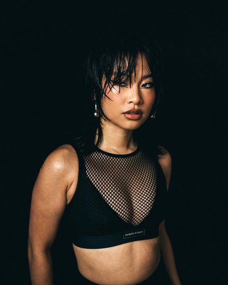Yu Ling Wu ヌードモデル 写真