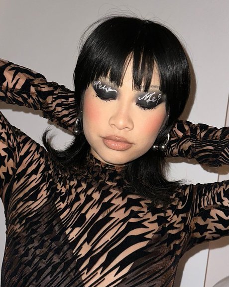 Yu Ling Wu ポルノモデル アーカイブ