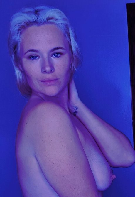 日焼けしたオンリーファンズ 美しいヌード 写真