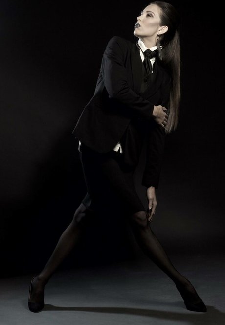 BBWオンリーファン アート裸 画像