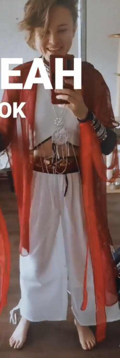 黒檀の偽おっぱいオンリーファンズ 美しいxxx ギャラリー