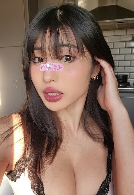 Meowko Meowkolol ポルノスター 裸 画像