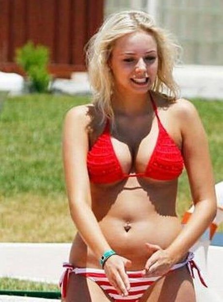 Sacha Parkinson ヌード女優 画像