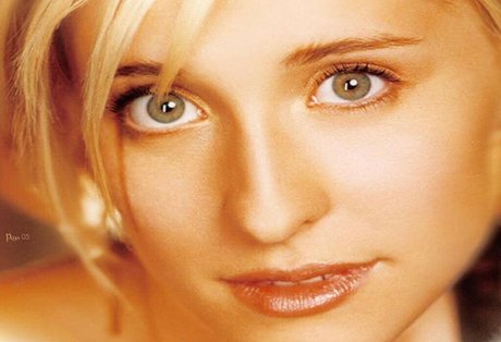 Allison Mack エロティックなモデル 写真