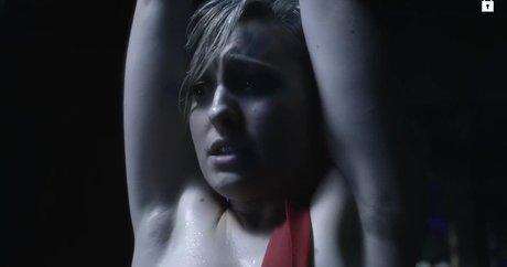 Allison Mack 美しいポルノスター 写真