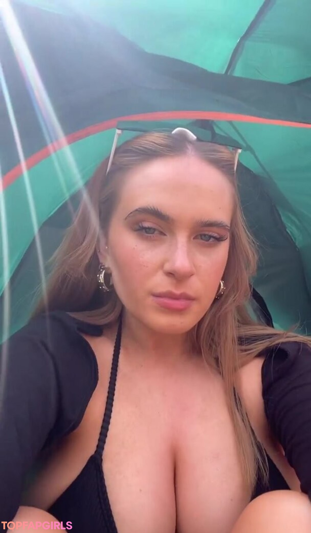 Laura Svensson xxxスター 写真