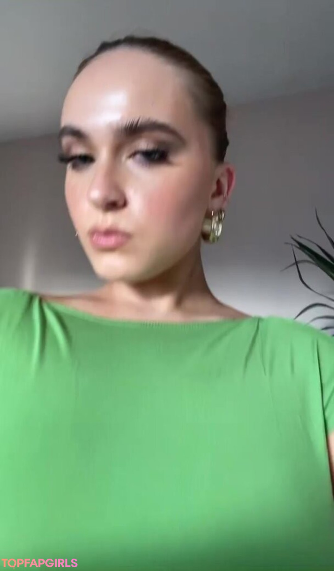 Laura Svensson エロティックなスター ギャラリー