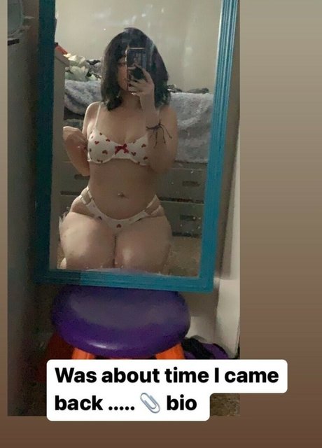 Daisyy mayyy 美しいモデル 写真