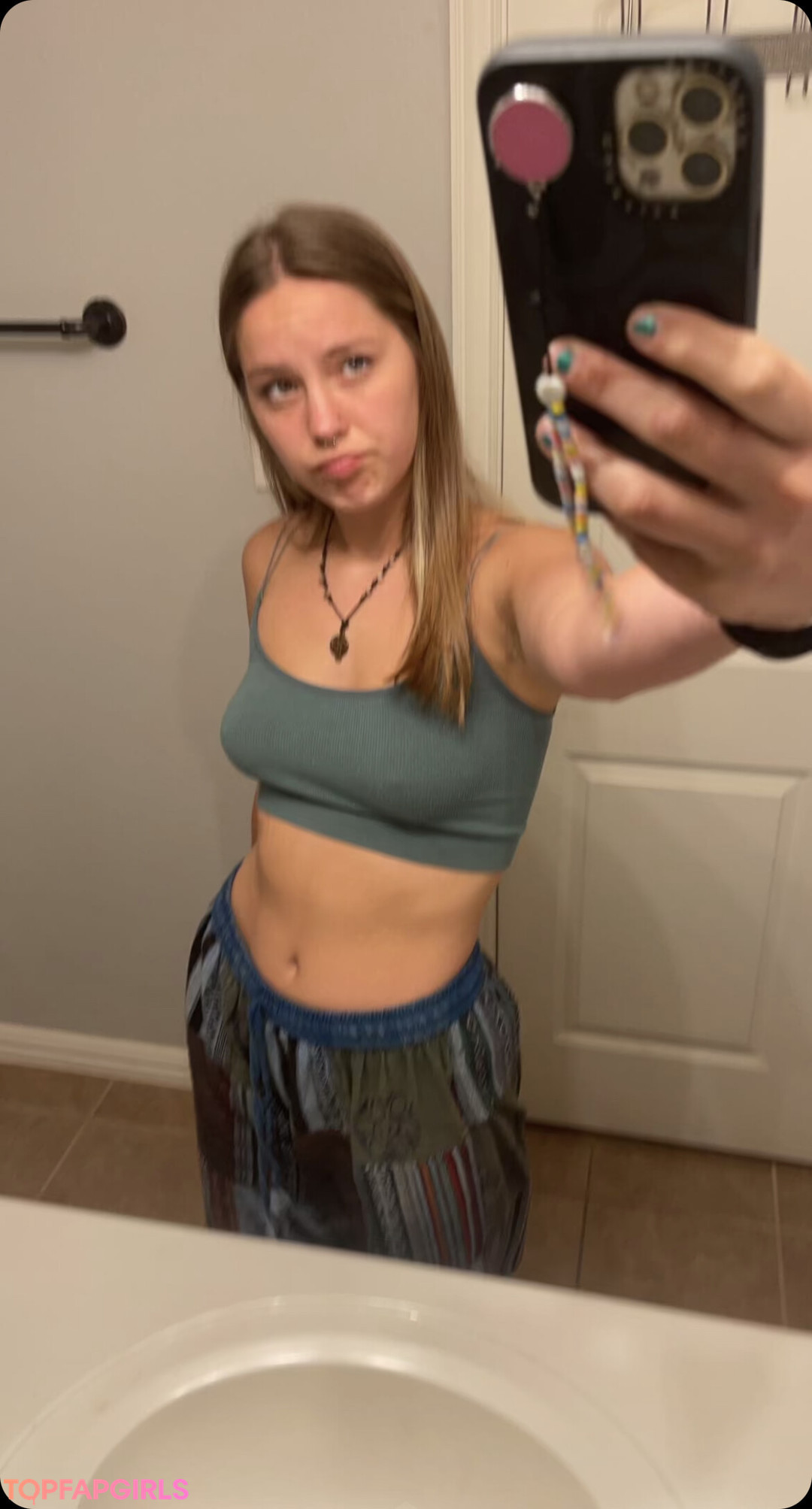 エボニーアナルオンリーファンズ 無料裸 画像