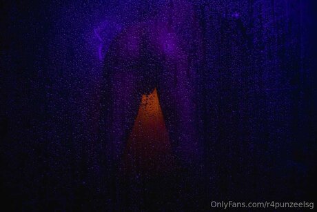 足が自由なオンリーファンズ ポルノ ギャラリー