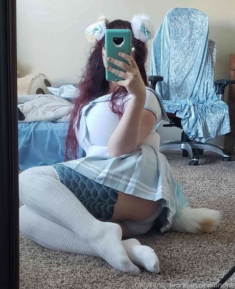 Mermaid Lunette ヌードスター 写真