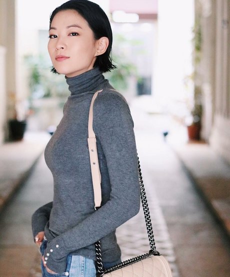 ラテン系ママオンリーファンズ ホット裸 写真