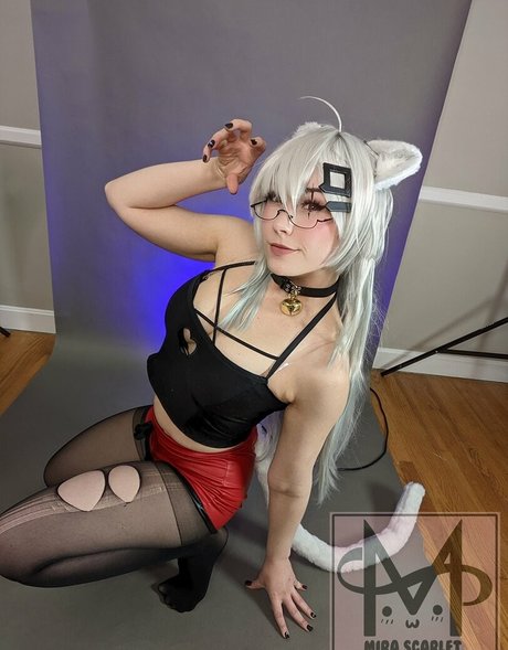 Mira Scarlet セクシーモデル 画像