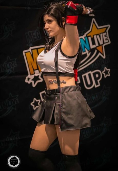 Kuriboh Girl ポルノスター 可愛い 画像