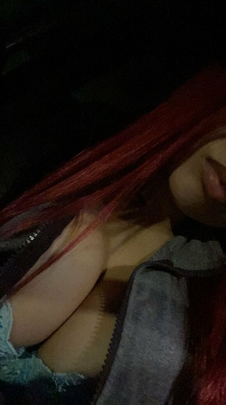 Tawnivo 裸モデル 写真